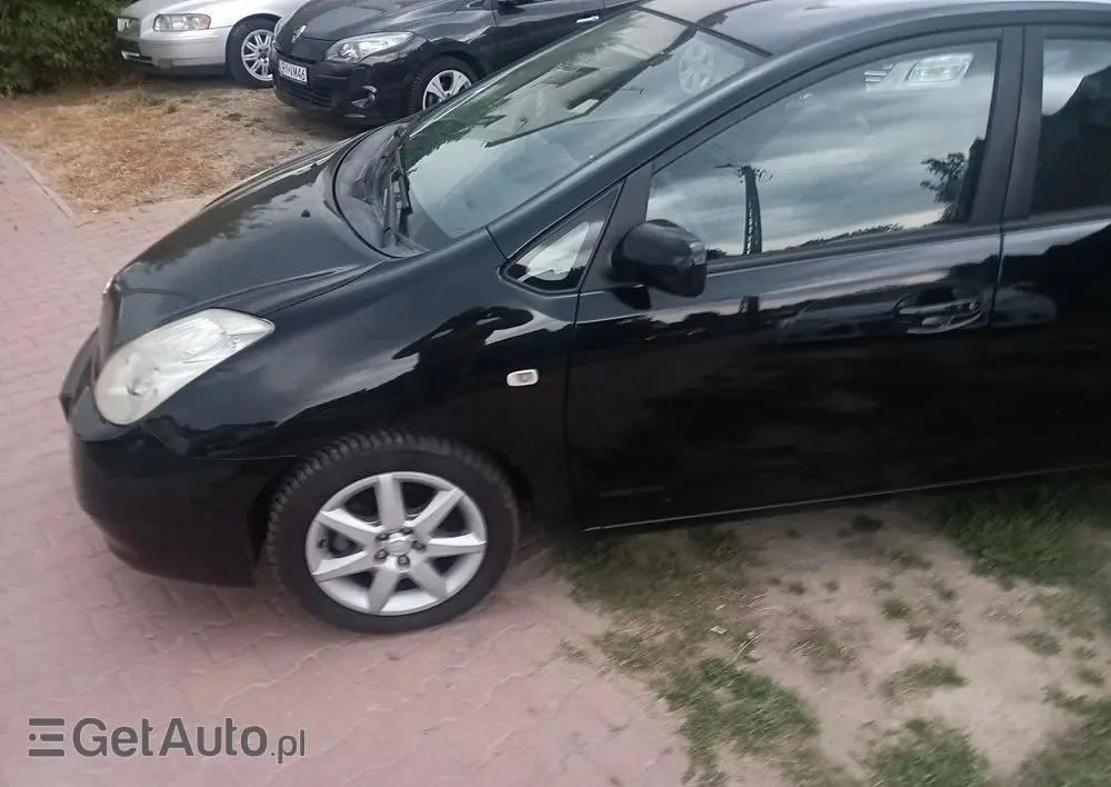 TOYOTA Prius 1.5 VVT-i Prestige