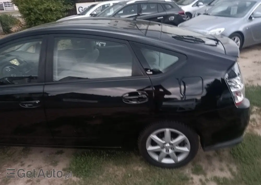 TOYOTA Prius 1.5 VVT-i Prestige