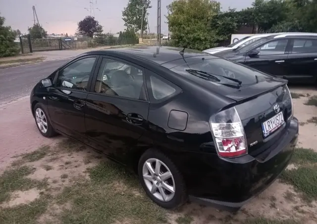 TOYOTA Prius 1.5 VVT-i Prestige