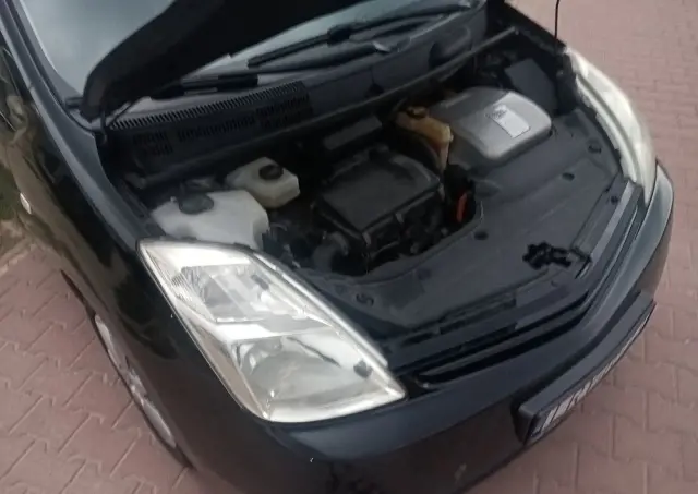 TOYOTA Prius 1.5 VVT-i Prestige