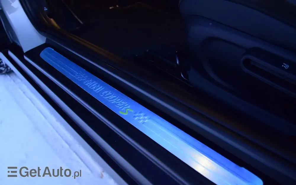 MINI Cooper SE Electric Trim