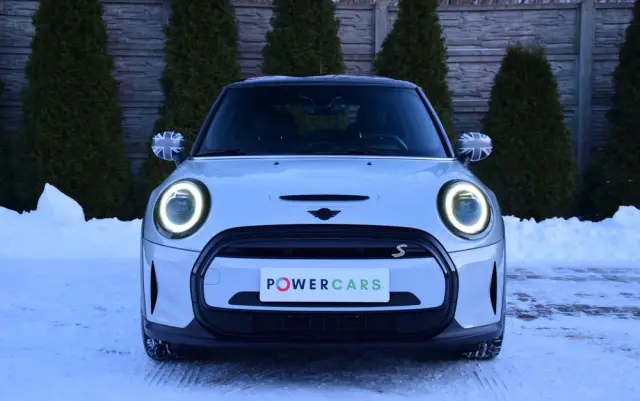 MINI Cooper SE Electric Trim