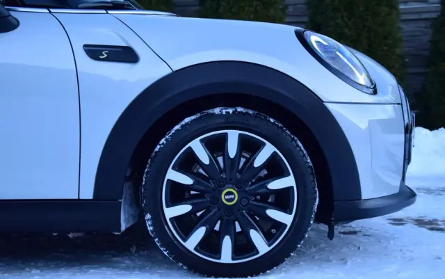 MINI Cooper SE Electric Trim