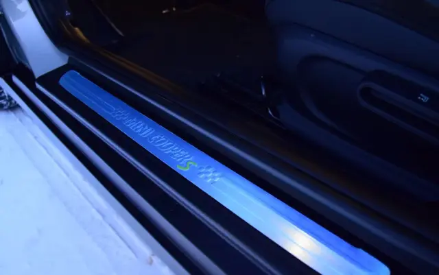 MINI Cooper SE Electric Trim