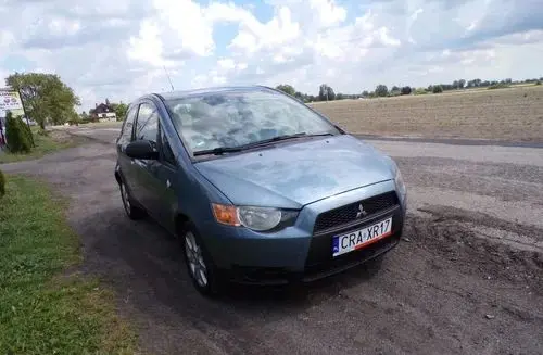 MITSUBISHI Colt 