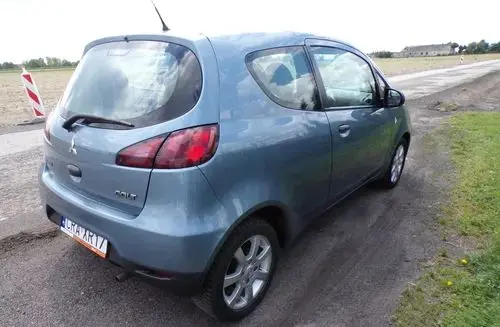 MITSUBISHI Colt 