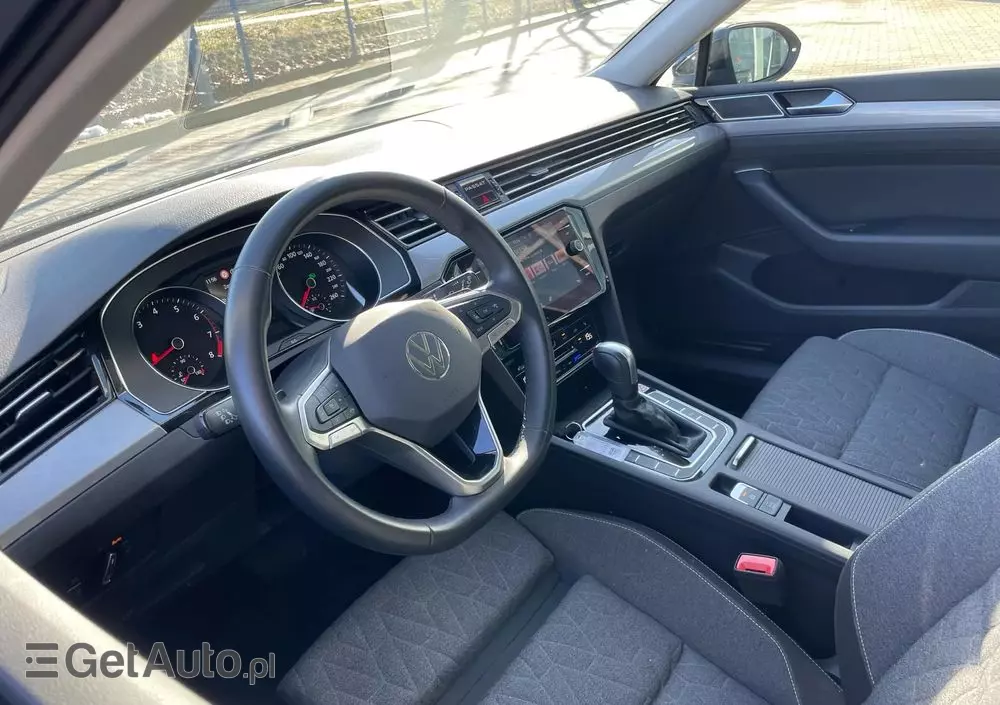 VOLKSWAGEN Passat Variant 1.5 TSI OPF DSG Business