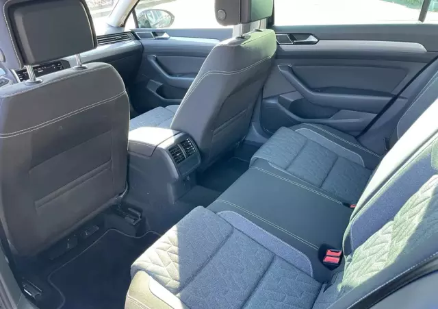 VOLKSWAGEN Passat Variant 1.5 TSI OPF DSG Business