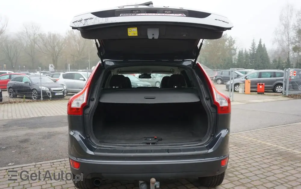 VOLVO XC 60 D4 Momentum