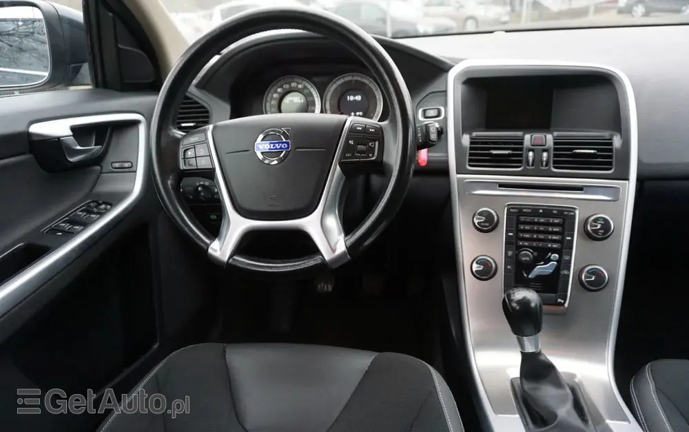 VOLVO XC 60 D4 Momentum