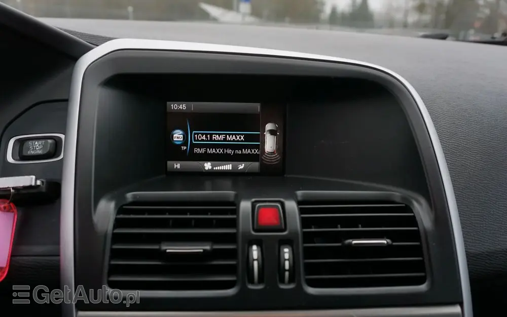 VOLVO XC 60 D4 Momentum