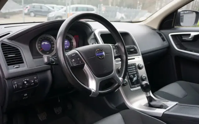 VOLVO XC 60 D4 Momentum