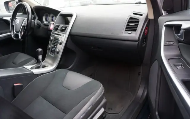 VOLVO XC 60 D4 Momentum