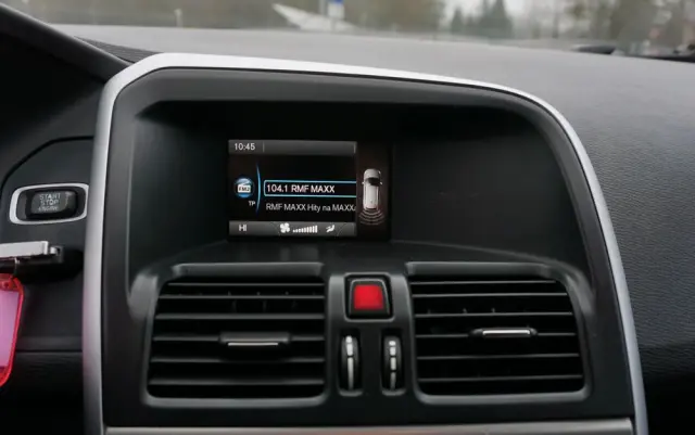 VOLVO XC 60 D4 Momentum