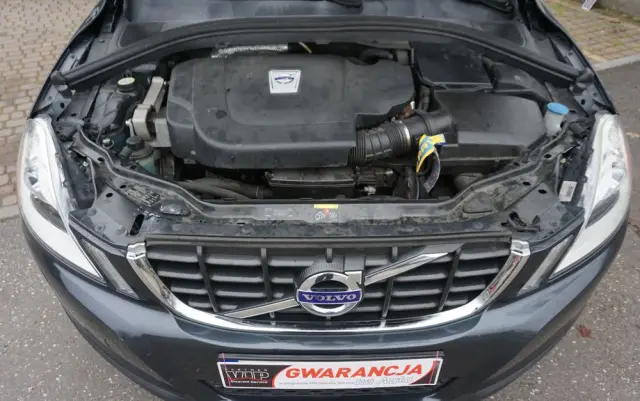 VOLVO XC 60 D4 Momentum