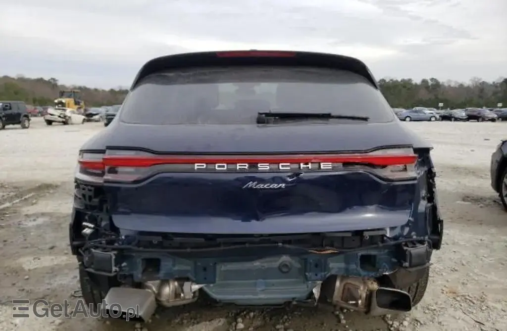 PORSCHE Macan 