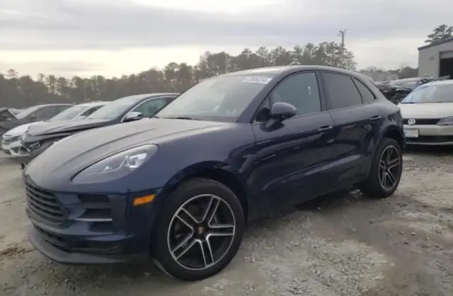 PORSCHE Macan 