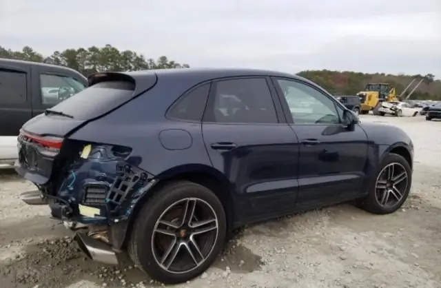 PORSCHE Macan 