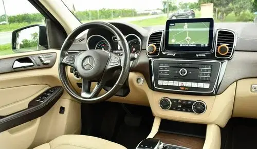 MERCEDES-BENZ GLE 