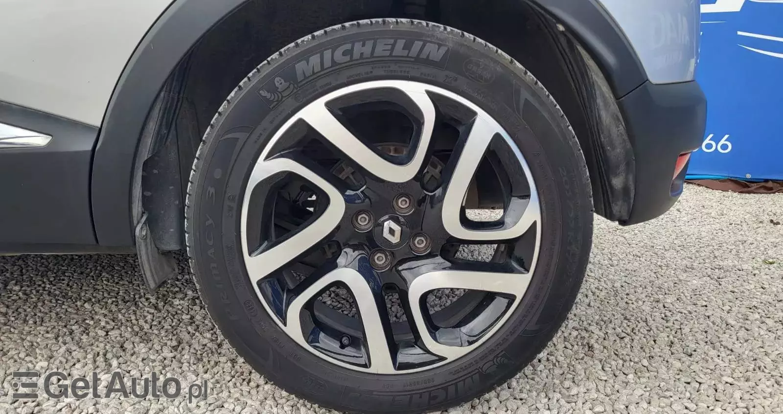 RENAULT Captur 1.2 TCe Intens EDC