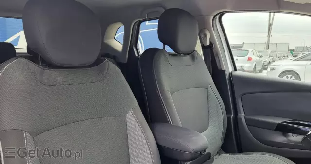 RENAULT Captur 1.2 TCe Intens EDC