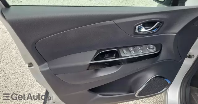 RENAULT Captur 1.2 TCe Intens EDC