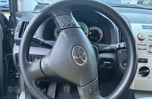 TOYOTA Corolla Verso 