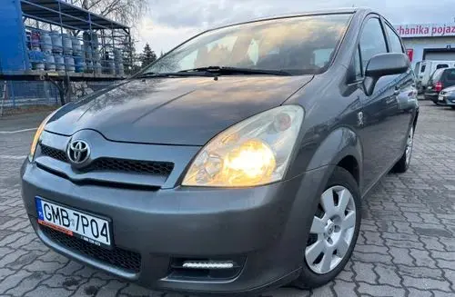TOYOTA Corolla Verso 