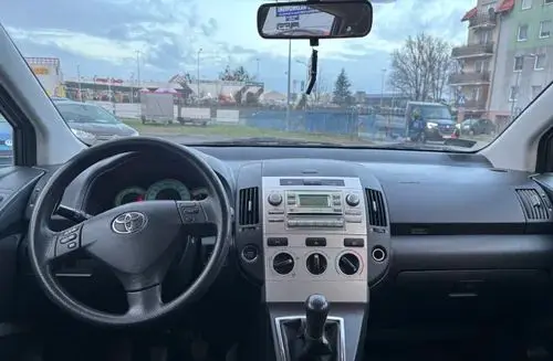 TOYOTA Corolla Verso 