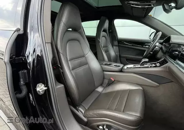 PORSCHE Panamera 4 e-Hybrid Sport Turismo 10 Years Edition