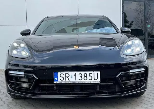 PORSCHE Panamera 4 e-Hybrid Sport Turismo 10 Years Edition
