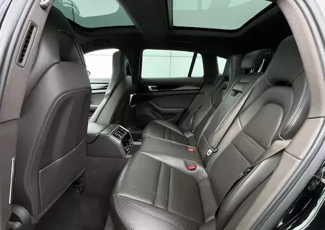 PORSCHE Panamera 4 e-Hybrid Sport Turismo 10 Years Edition