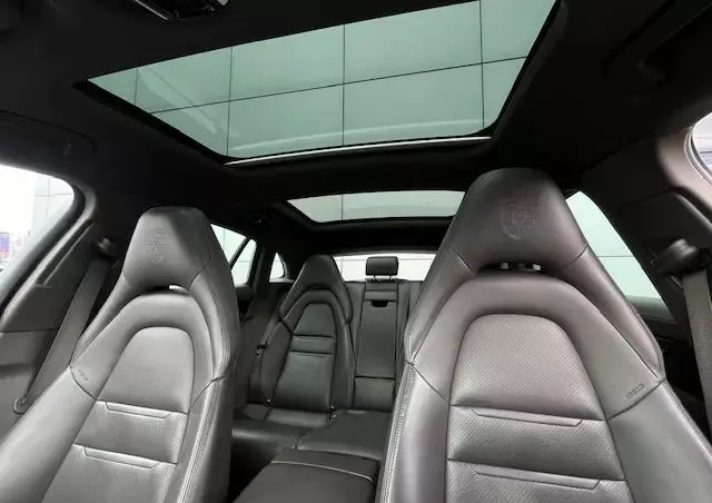 PORSCHE Panamera 4 e-Hybrid Sport Turismo 10 Years Edition