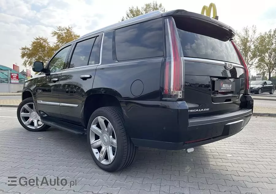 CADILLAC Escalade 