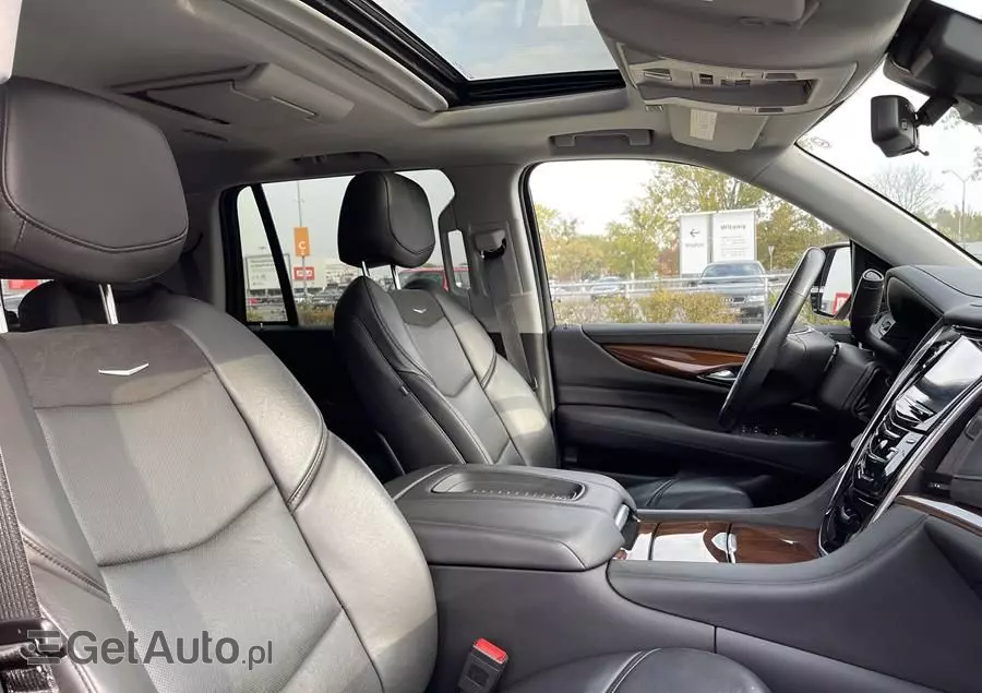 CADILLAC Escalade 