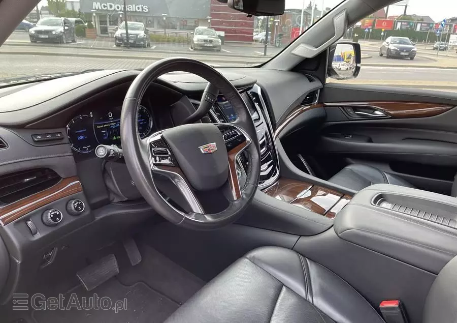 CADILLAC Escalade 