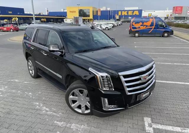 CADILLAC Escalade 