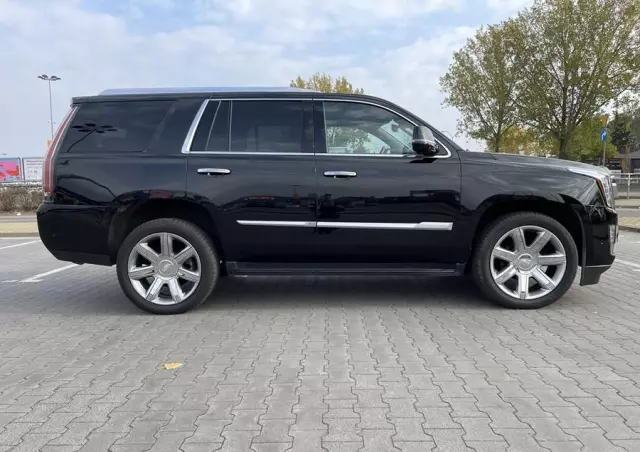 CADILLAC Escalade 