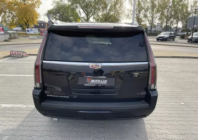 CADILLAC Escalade 