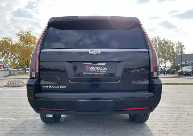CADILLAC Escalade 