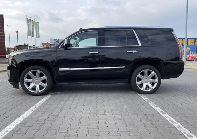 CADILLAC Escalade 