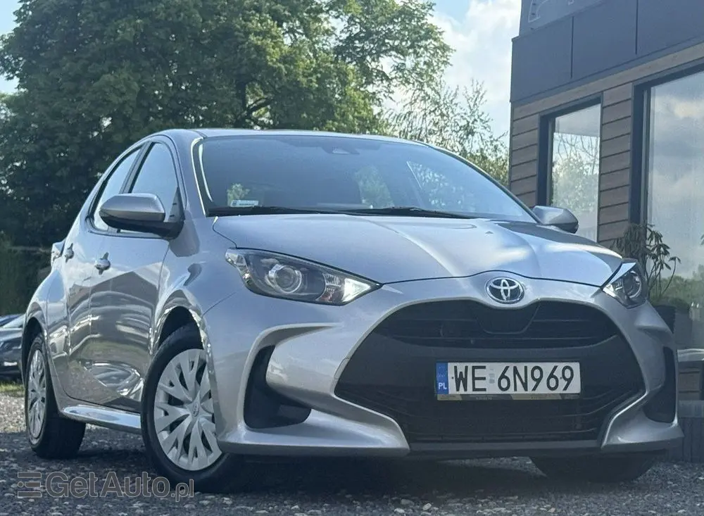 TOYOTA Yaris Hybrid 1.5 Active
