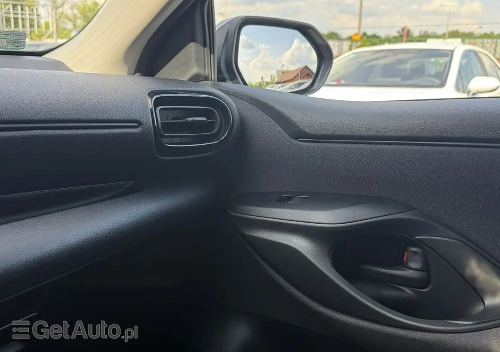 TOYOTA Yaris Hybrid 1.5 Active