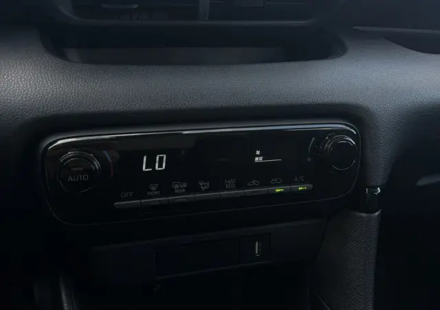 TOYOTA Yaris Hybrid 1.5 Active