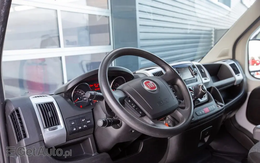 FIAT Ducato 2.3 KONTENER + WINDA dHollandia 750kg 