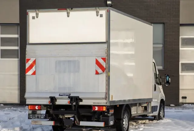 FIAT Ducato 2.3 KONTENER + WINDA dHollandia 750kg 