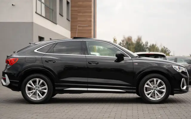 AUDI Q3 40 TDI Quattro S tronic advanced