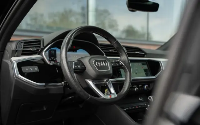 AUDI Q3 40 TDI Quattro S tronic advanced