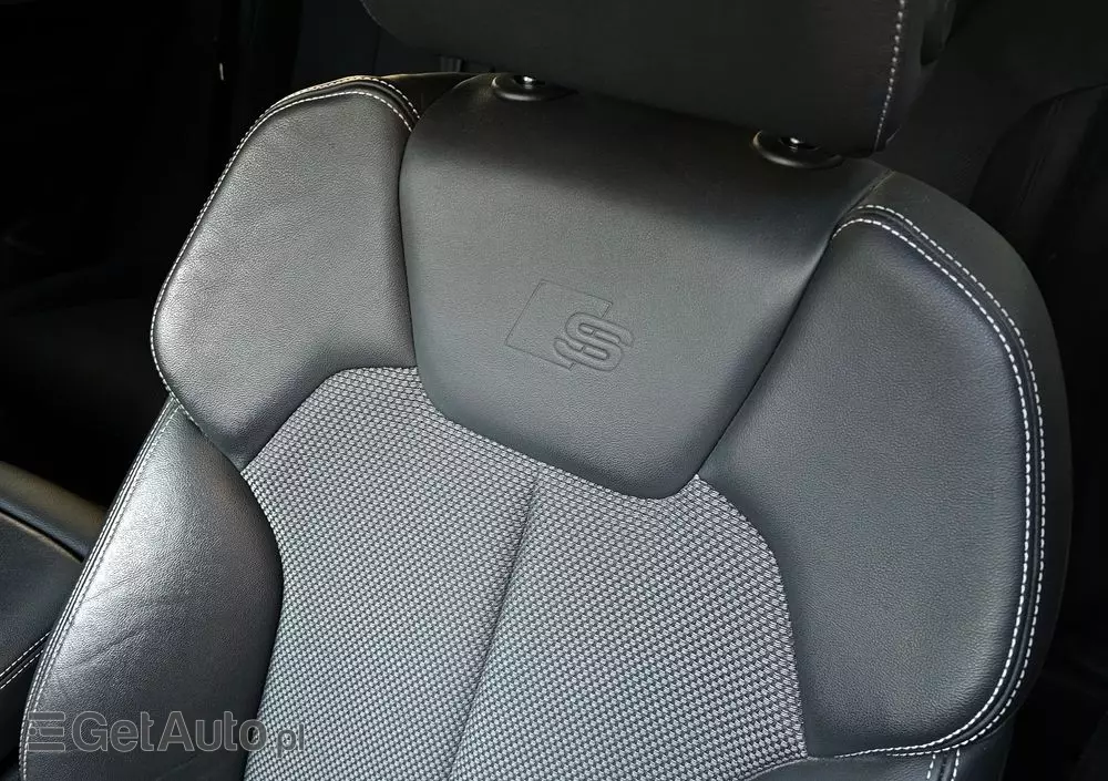 AUDI Q5 40 TDI quattro S tronic S line