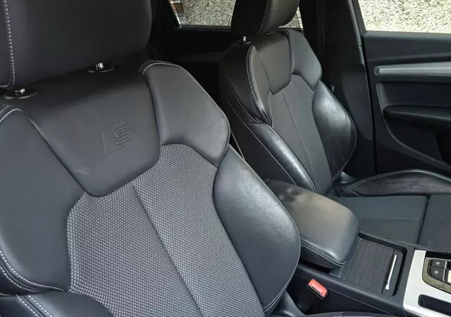 AUDI Q5 40 TDI quattro S tronic S line